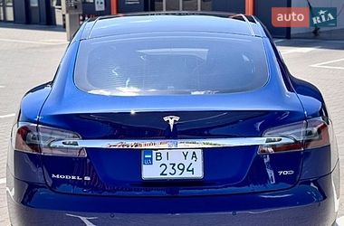 Лифтбек Tesla Model S 2015 в Виннице