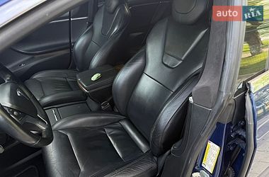 Ліфтбек Tesla Model S 2017 в Івано-Франківську