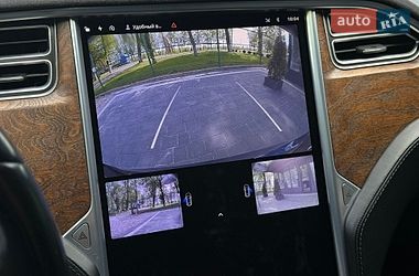 Ліфтбек Tesla Model S 2017 в Івано-Франківську