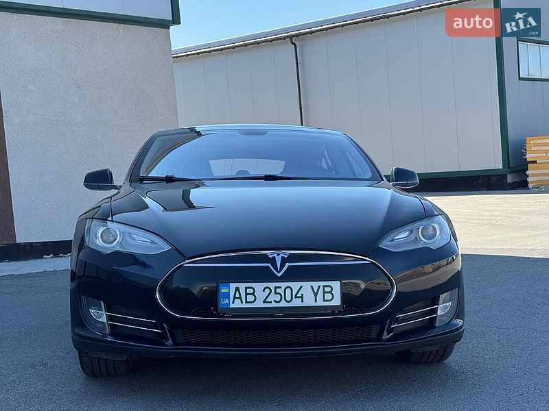 Ліфтбек Tesla Model S 2013 в Вінниці