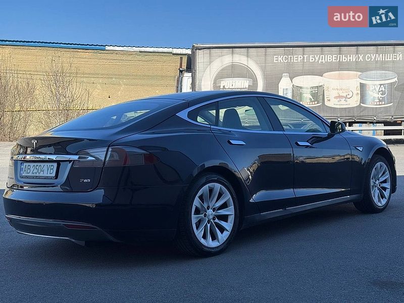 Ліфтбек Tesla Model S 2013 в Вінниці