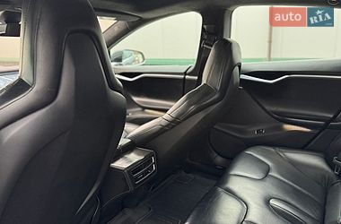Ліфтбек Tesla Model S 2015 в Вінниці