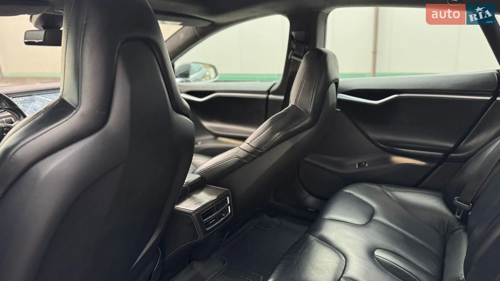 2015 Tesla Model S - мініатюра 12