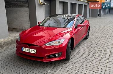 Ліфтбек Tesla Model S 2014 в Черкасах
