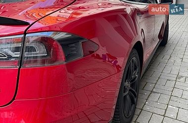 Ліфтбек Tesla Model S 2014 в Черкасах