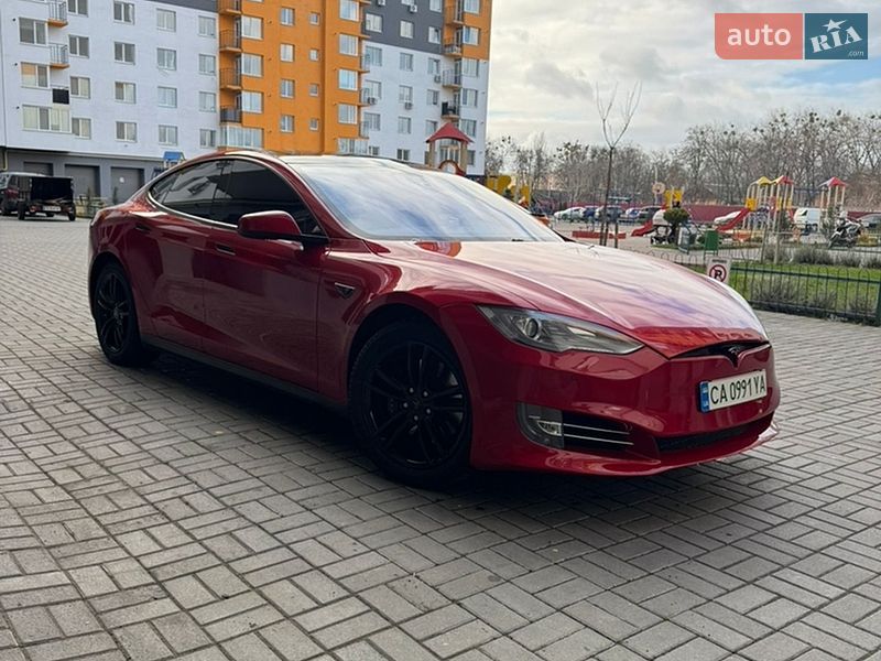 Ліфтбек Tesla Model S 2014 в Черкасах