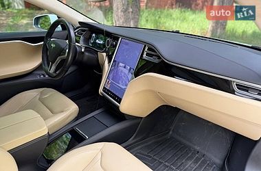 Лифтбек Tesla Model S 2015 в Киеве