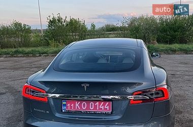 Лифтбек Tesla Model S 2013 в Львове