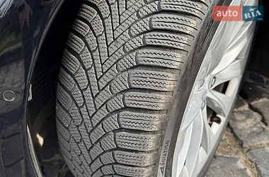 Лифтбек Tesla Model S 2017 в Киеве
