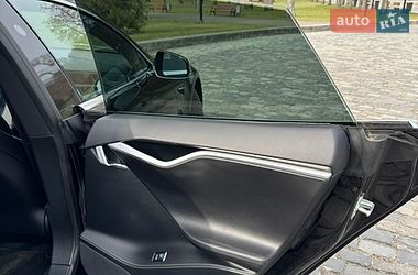 Лифтбек Tesla Model S 2017 в Киеве