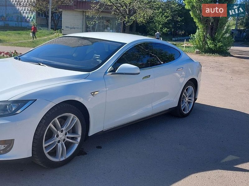 Лифтбек Tesla Model S 2013 в Харькове