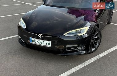 Лифтбек Tesla Model S 2018 в Киеве
