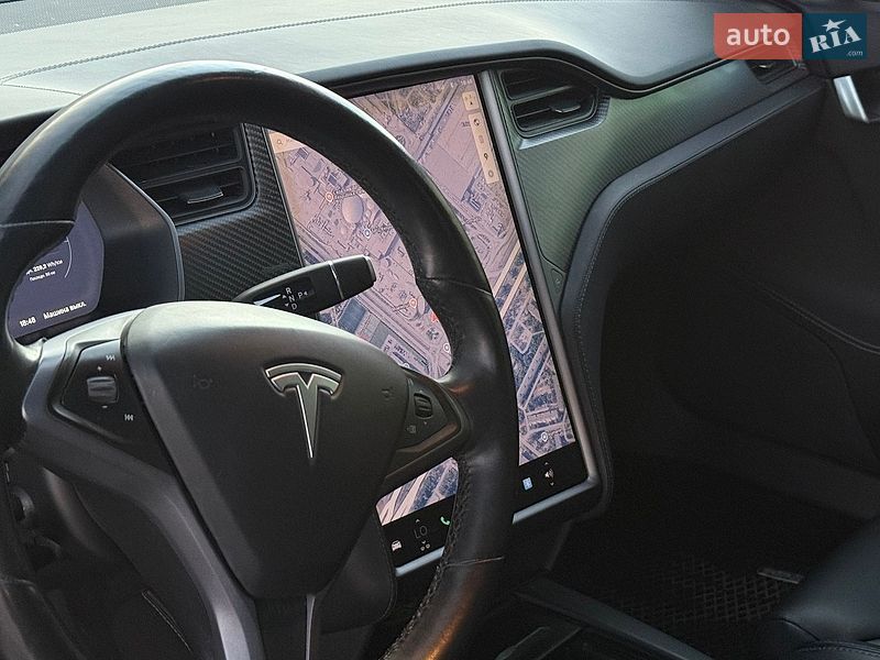 Лифтбек Tesla Model S 2018 в Киеве