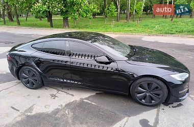 Лифтбек Tesla Model S 2021 в Львове