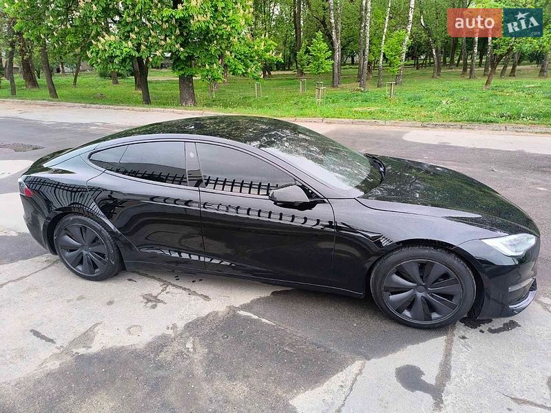 Лифтбек Tesla Model S 2021 в Львове