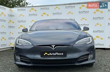 Ліфтбек Tesla Model S 2017 в Луцьку