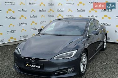 Ліфтбек Tesla Model S 2017 в Луцьку