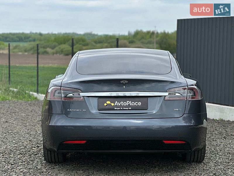 Ліфтбек Tesla Model S 2017 в Луцьку