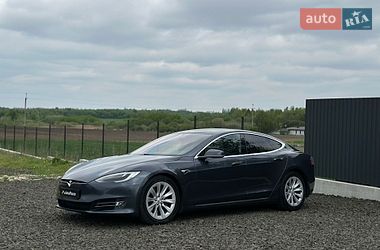 Ліфтбек Tesla Model S 2017 в Луцьку