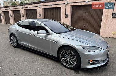 Лифтбек Tesla Model S 2014 в Софиевской Борщаговке