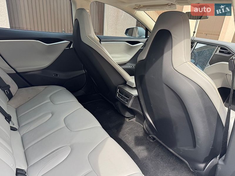 Лифтбек Tesla Model S 2014 в Софиевской Борщаговке
