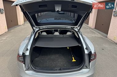 Лифтбек Tesla Model S 2014 в Софиевской Борщаговке