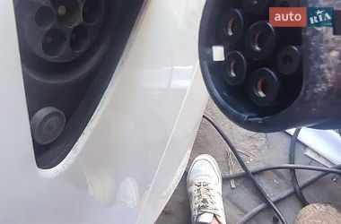 Лифтбек Tesla Model S 2014 в Житомире