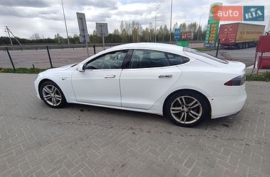 Лифтбек Tesla Model S 2014 в Житомире