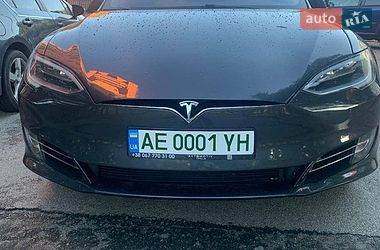 Лифтбек Tesla Model S 2017 в Днепре фото 8 Лифтбек Tesla Model S 2017 в Днепре