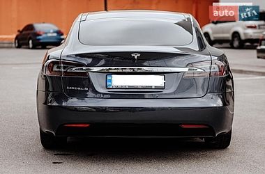 Лифтбек Tesla Model S 2017 в Днепре фото 4 Лифтбек Tesla Model S 2017 в Днепре