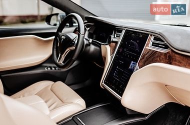 Лифтбек Tesla Model S 2017 в Днепре фото 21 Лифтбек Tesla Model S 2017 в Днепре