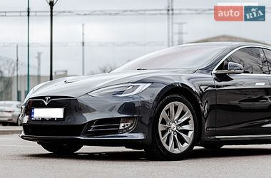 Лифтбек Tesla Model S 2017 в Днепре фото 27 Лифтбек Tesla Model S 2017 в Днепре