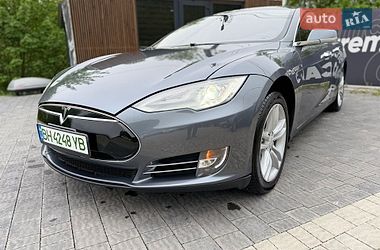 Лифтбек Tesla Model S 2013 в Ивано-Франковске