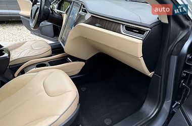 Лифтбек Tesla Model S 2013 в Ивано-Франковске