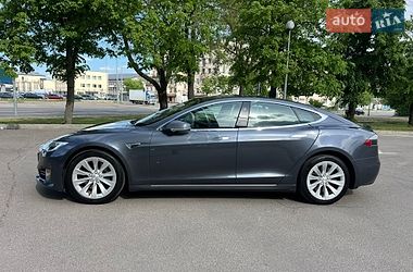Лифтбек Tesla Model S 2018 в Киеве