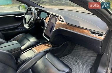 Лифтбек Tesla Model S 2018 в Киеве