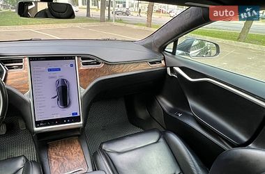 Лифтбек Tesla Model S 2018 в Киеве