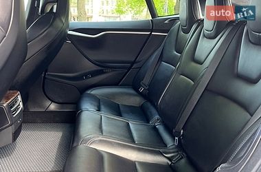 Лифтбек Tesla Model S 2018 в Киеве