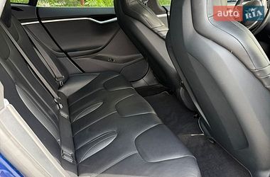 Лифтбек Tesla Model S 2015 в Днепре