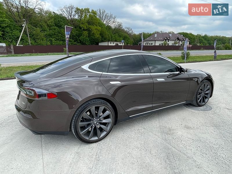 Ліфтбек Tesla Model S 2013 в Чорткові