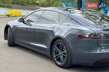 Лифтбек Tesla Model S 2018 в Кривом Роге