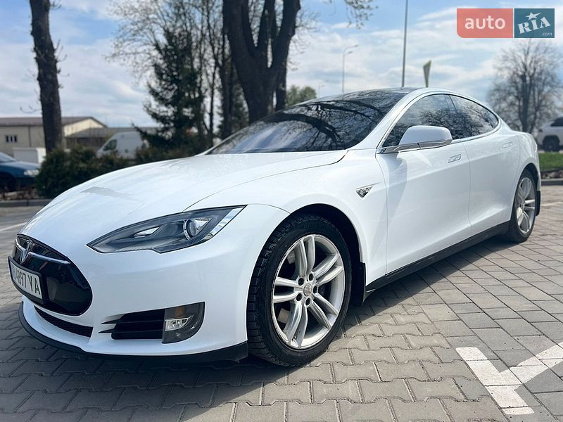 Ліфтбек Tesla Model S 2012 в Вінниці