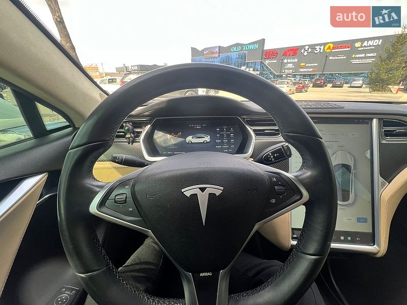 Ліфтбек Tesla Model S 2012 в Вінниці