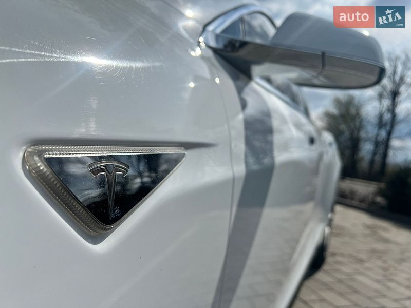 Ліфтбек Tesla Model S 2012 в Вінниці