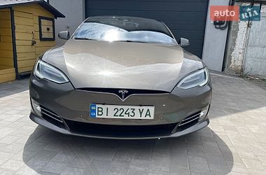 Лифтбек Tesla Model S 2016 в Полтаве фото 41 Лифтбек Tesla Model S 2016 в Полтаве