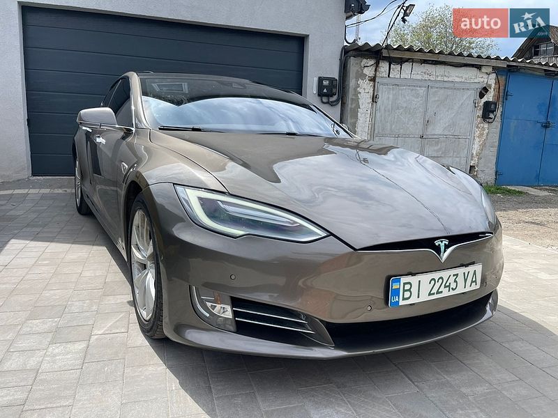 Лифтбек Tesla Model S 2016 в Полтаве фото 2 Лифтбек Tesla Model S 2016 в Полтаве