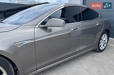 Лифтбек Tesla Model S 2016 в Полтаве фото 14 Лифтбек Tesla Model S 2016 в Полтаве