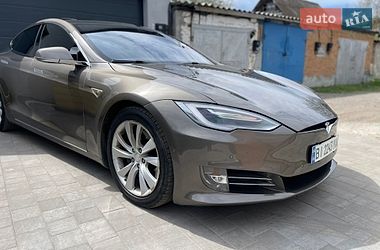 Лифтбек Tesla Model S 2016 в Полтаве фото 22 Лифтбек Tesla Model S 2016 в Полтаве