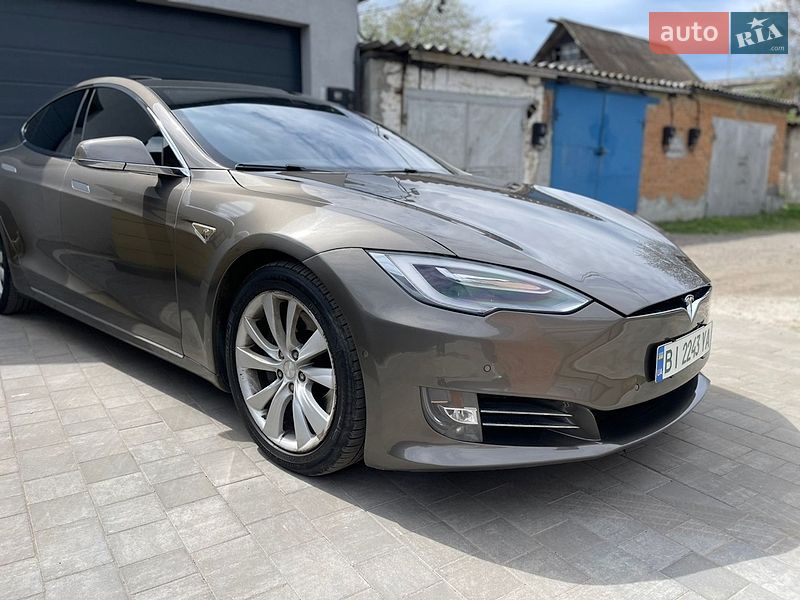 Лифтбек Tesla Model S 2016 в Полтаве фото 22 Лифтбек Tesla Model S 2016 в Полтаве