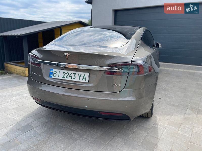 Лифтбек Tesla Model S 2016 в Полтаве фото 38 Лифтбек Tesla Model S 2016 в Полтаве